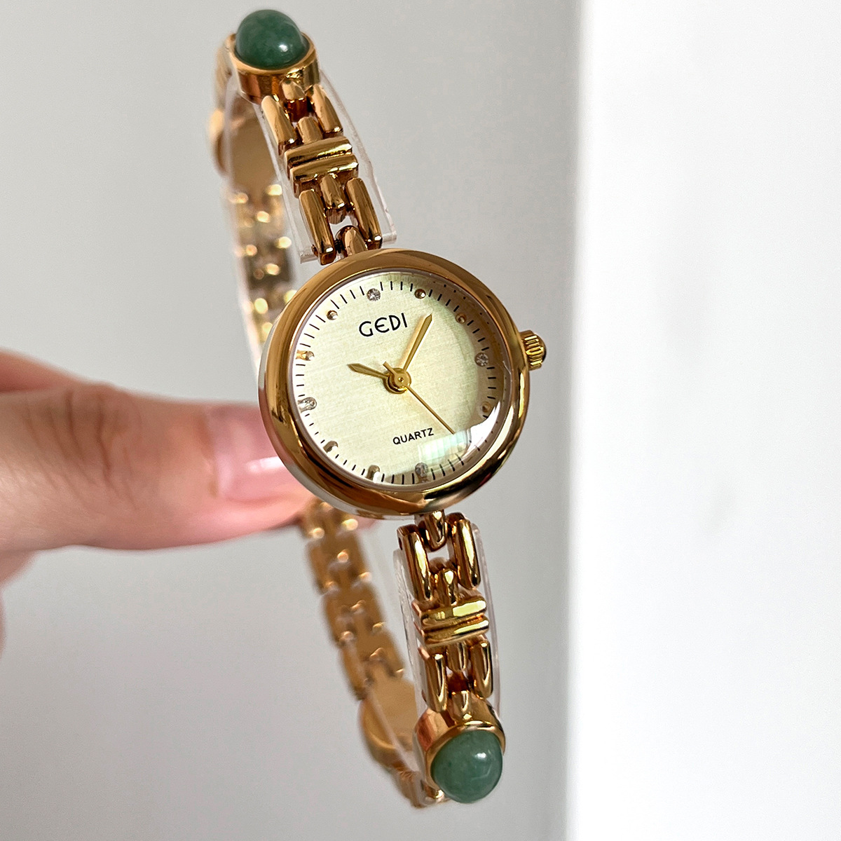 GEDI Orologi da donna in oro d - Luxury Watch Green Dial recensione e prezzo