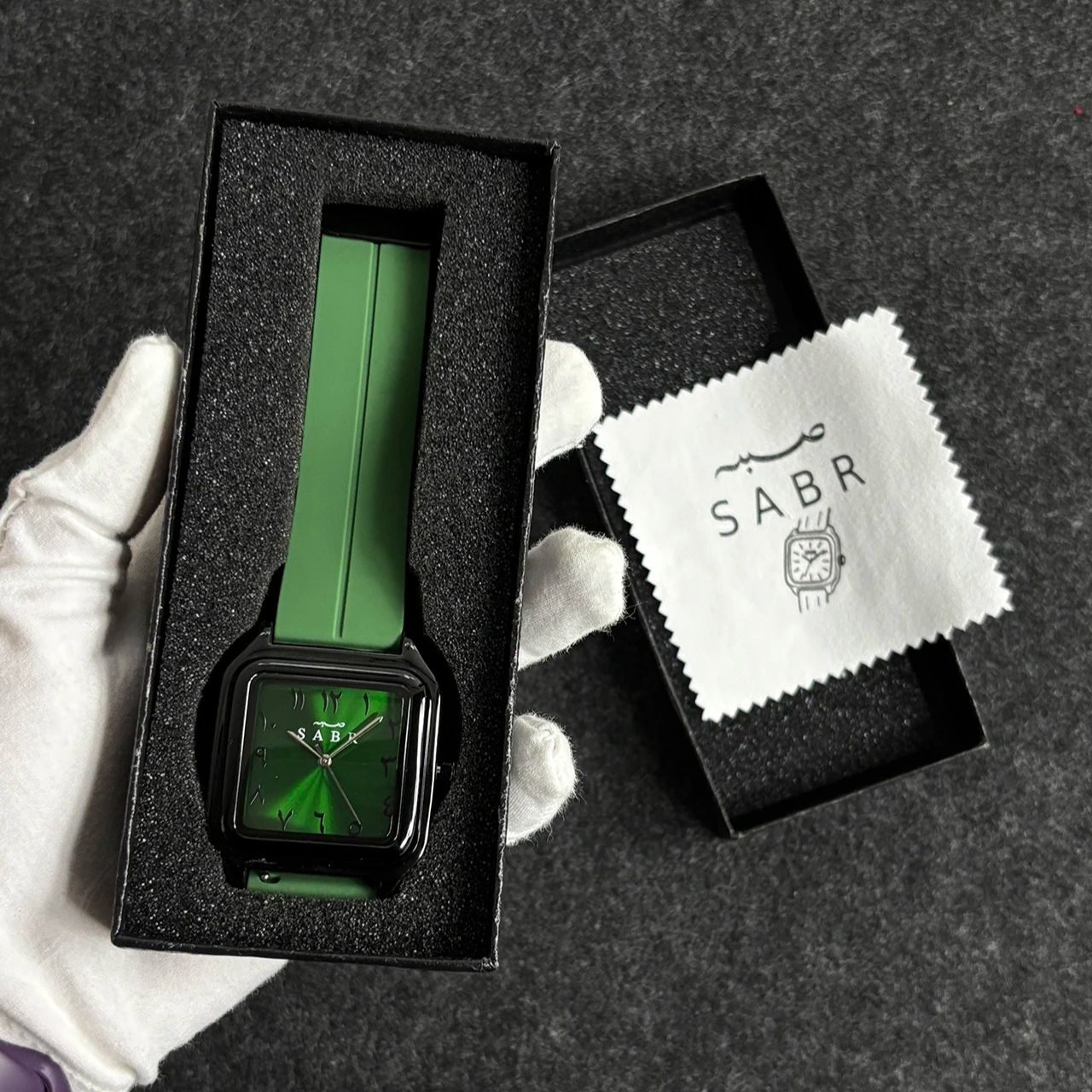 SABR Orologio con numeri arabi - Luxury Watch Rubber Strap recensione e prezzo