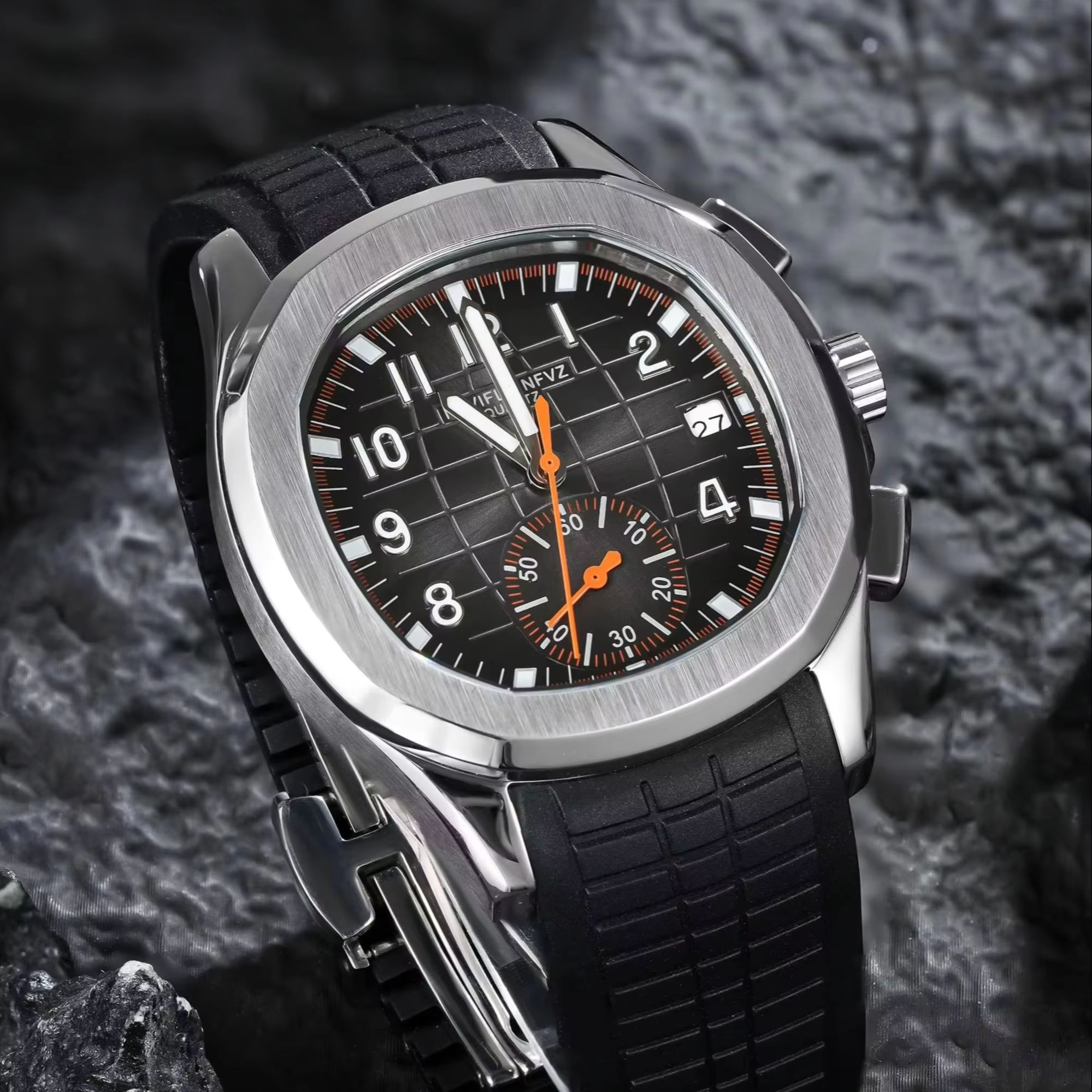 Orologio di Lusso da Uomo 40MM - Luxury Watch Rubber Strap recensione e prezzo