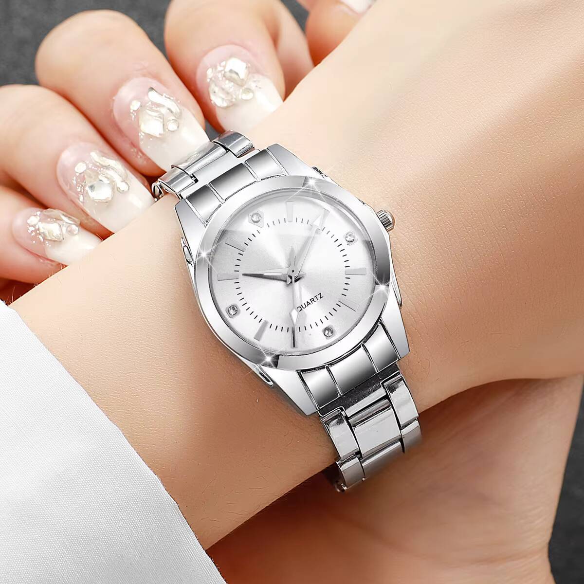 Orologi da donna con strass di - Luxury Watch Display Case recensione e prezzo